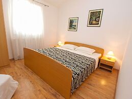 Apartment 440
