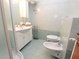 Apartment 440