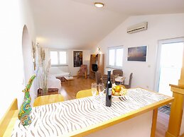 Apartment 440