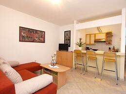 Apartment 440