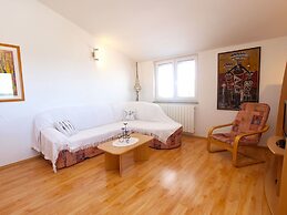 Apartment 440