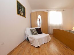 Apartment 440