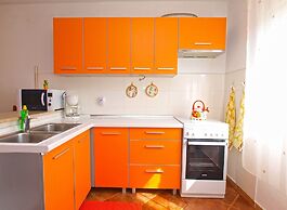 Apartment 446