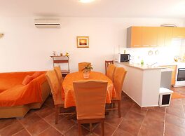 Apartment 446