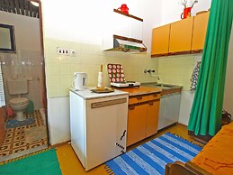 Apartment 461