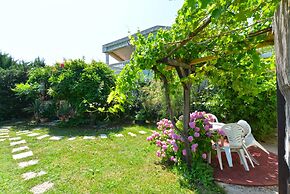 Apartment 498