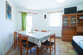 Apartment 517