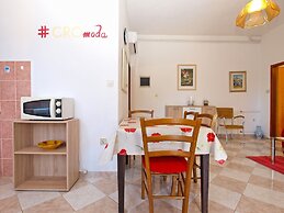 Apartment 539