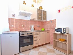 Apartment 539