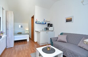 Apartment 589