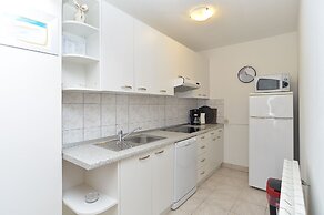 Apartment 589