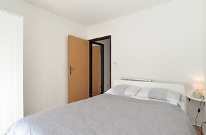 Apartment 589