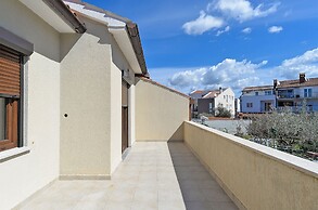 Apartment 589