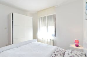 Apartment 589