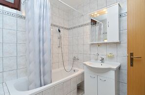 Apartment 589