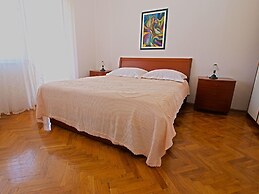 Apartment 613