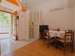 Apartment 613