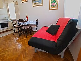 Apartment 613