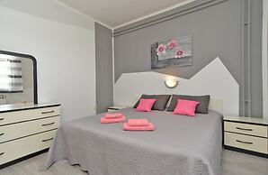 Apartment 622
