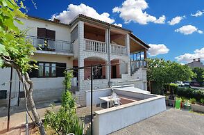 Apartment 622