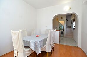 Apartment 623