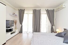 Apartment 628