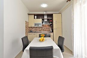 Apartment 628