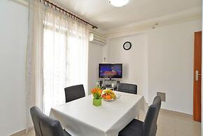 Apartment 628