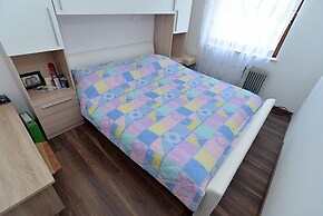 Apartment 640