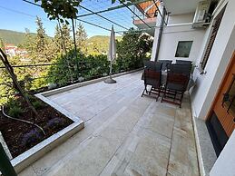 Apartment 650