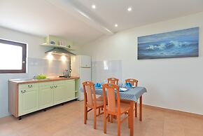 Apartment 669