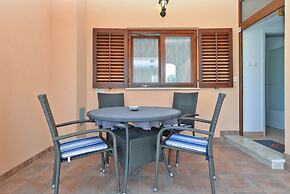 Apartment 669