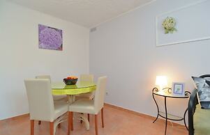Apartment 669
