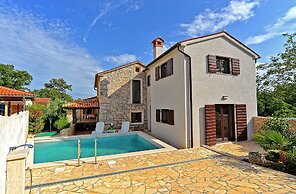 House 682