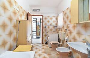 Apartment 684