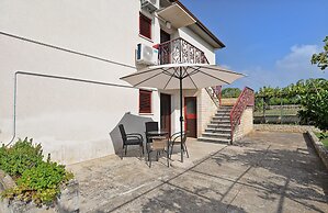 Apartment 684