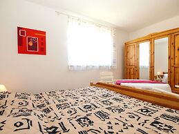 Apartment 692