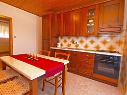 Apartment 707