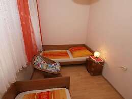 Apartment 712