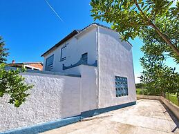 Apartment 725