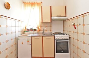 Apartment 725