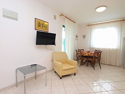 Apartment 728