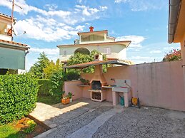 Apartment 728