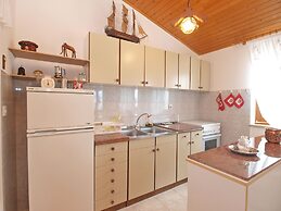 Apartment 728