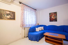 Apartment 736