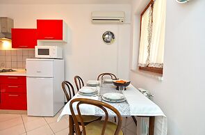 Apartment 739