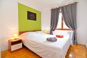 Apartment 739