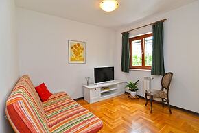 Apartment 739