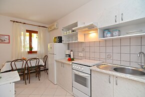 Apartment 739