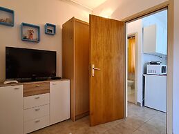 Apartment 743